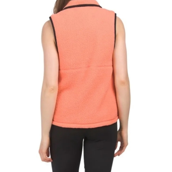 Northface Women's Plus Cragmont Fleece Vest - Picture 3 of 7